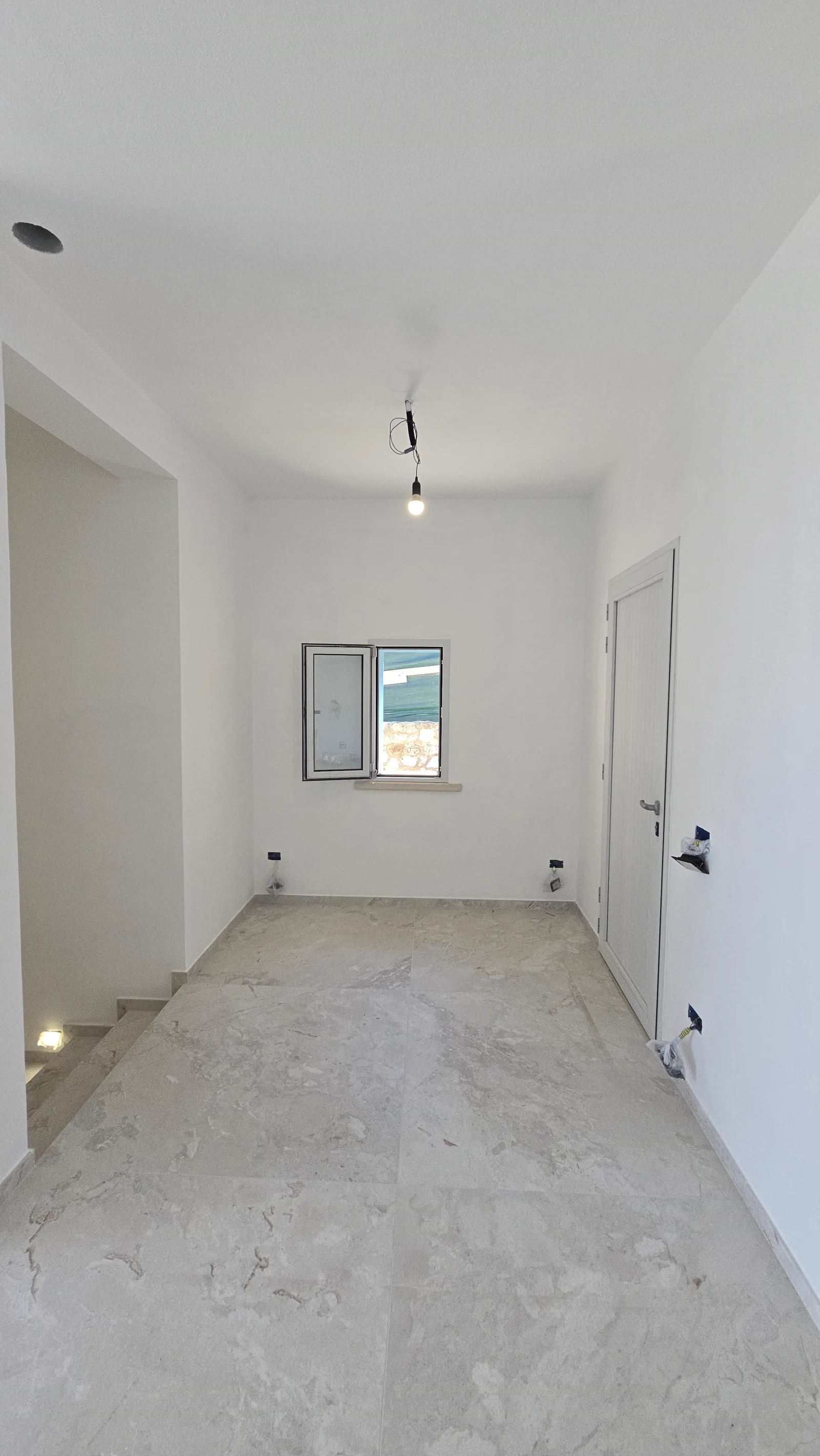 Ingresso principale stato attuale - Villa Petra Gaeta